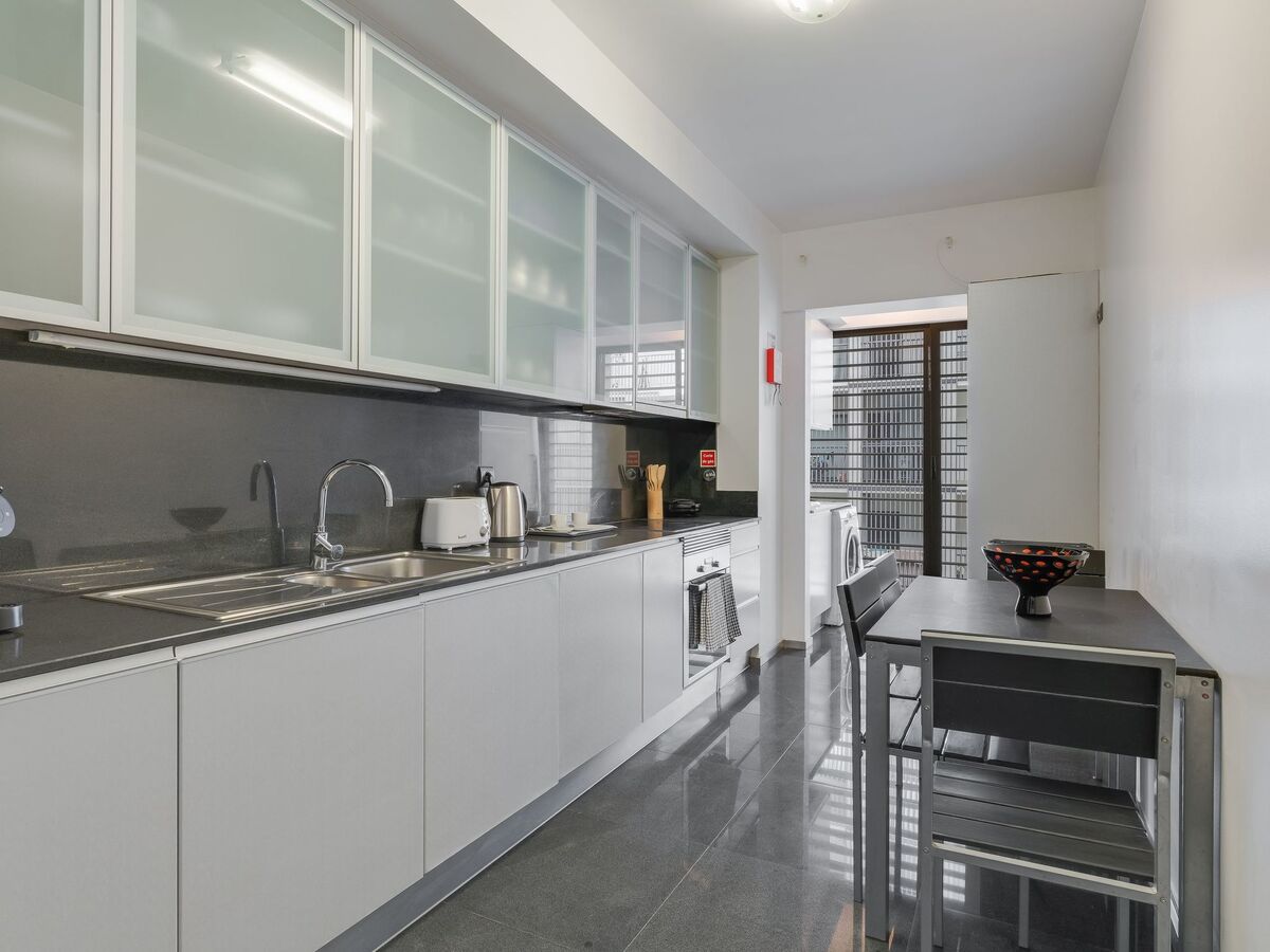 Appartement 2 chambres à Funchal avec garage et balcon - Photo 16