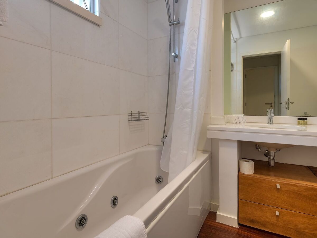 Villa Quinta Nogueira IV – Maison 4 ch avec piscine privée - Photo 18