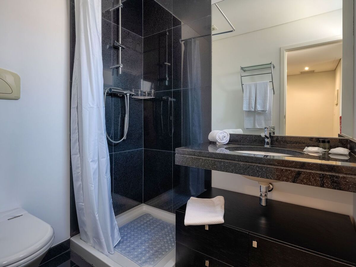 Villa Quinta Nogueira IV – Maison 4 ch avec piscine privée - Photo 19