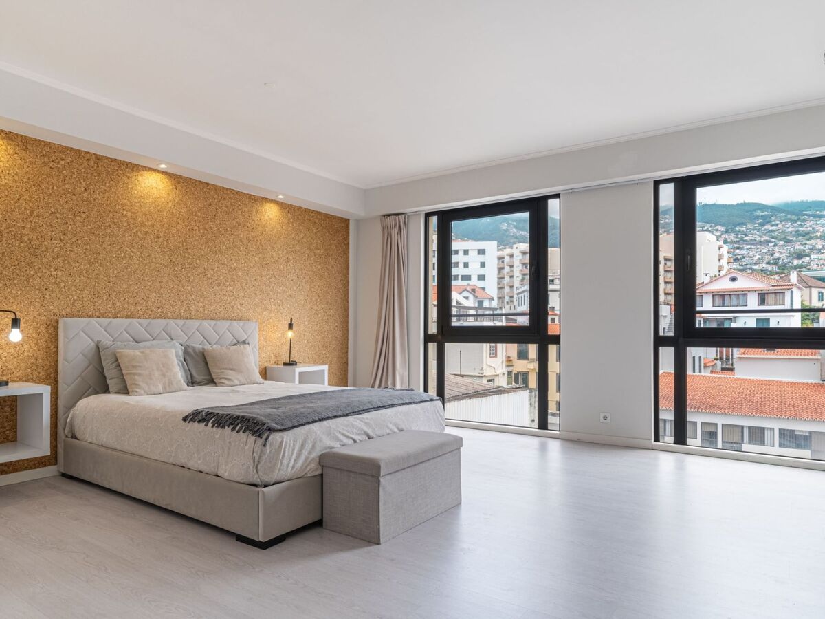 Apartment 81 à Funchal : 1 chambre, parking privé - Photo 1