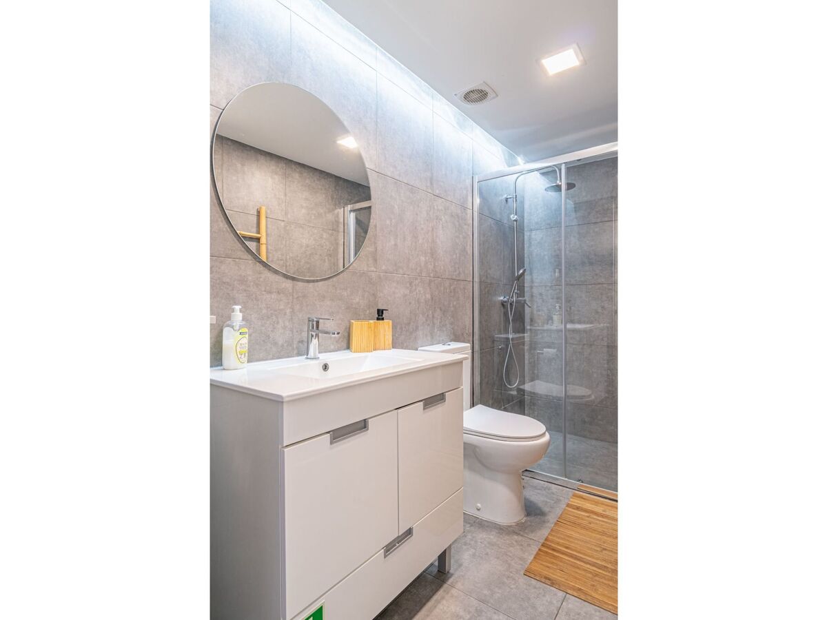 Apartment 81 à Funchal : 1 chambre, parking privé - Photo 4