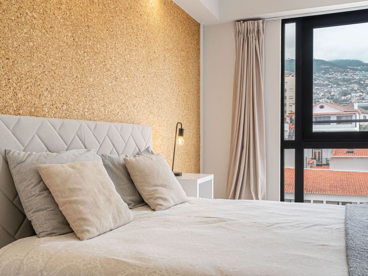 Apartment 81 à Funchal : 1 chambre, parking privé - Photo 10