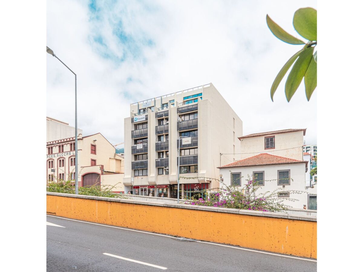 Apartment 81 à Funchal : 1 chambre, parking privé - Photo 21