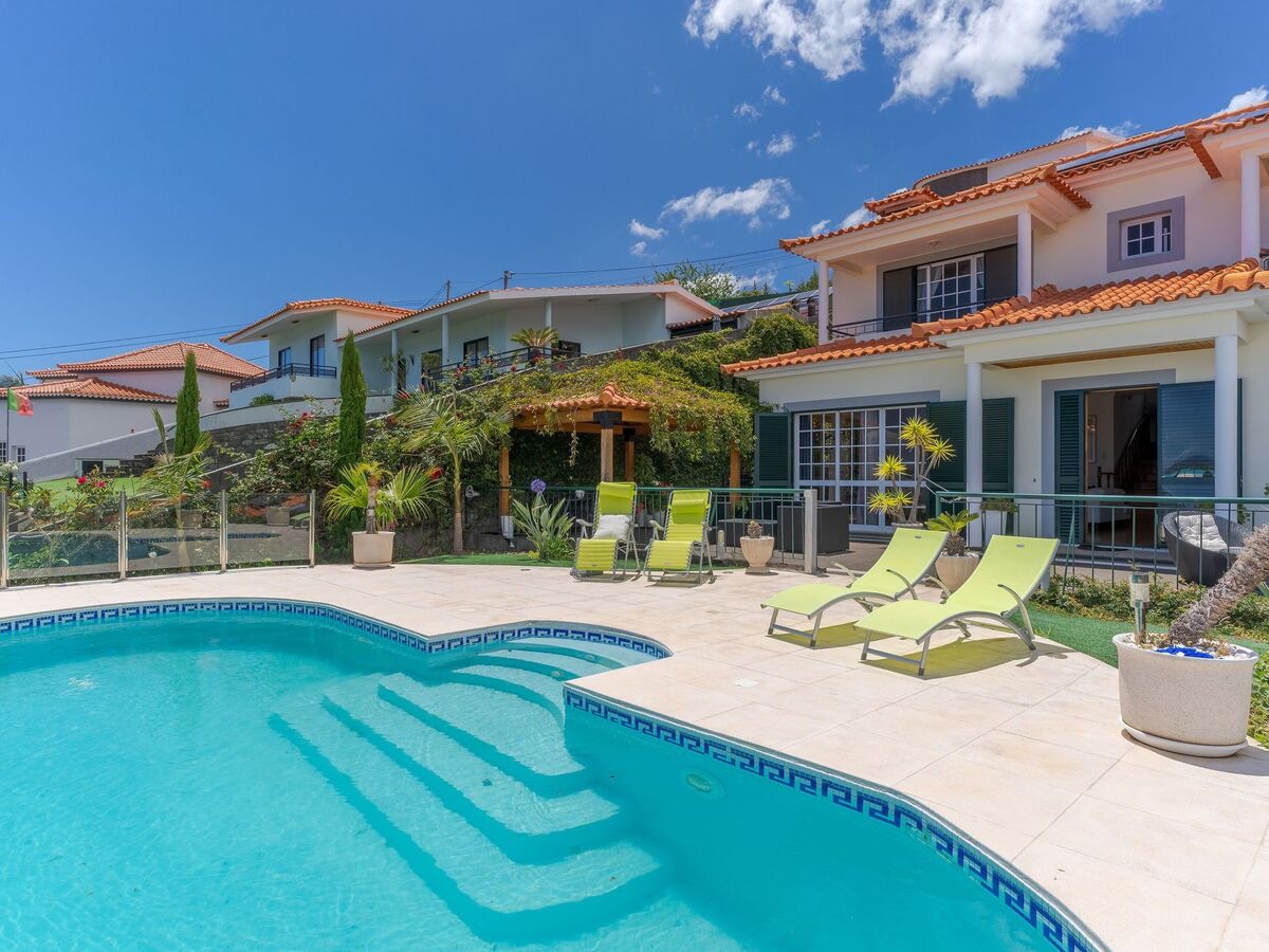 Villa Black Rock – Maison avec piscine à Gaula - Photo 1