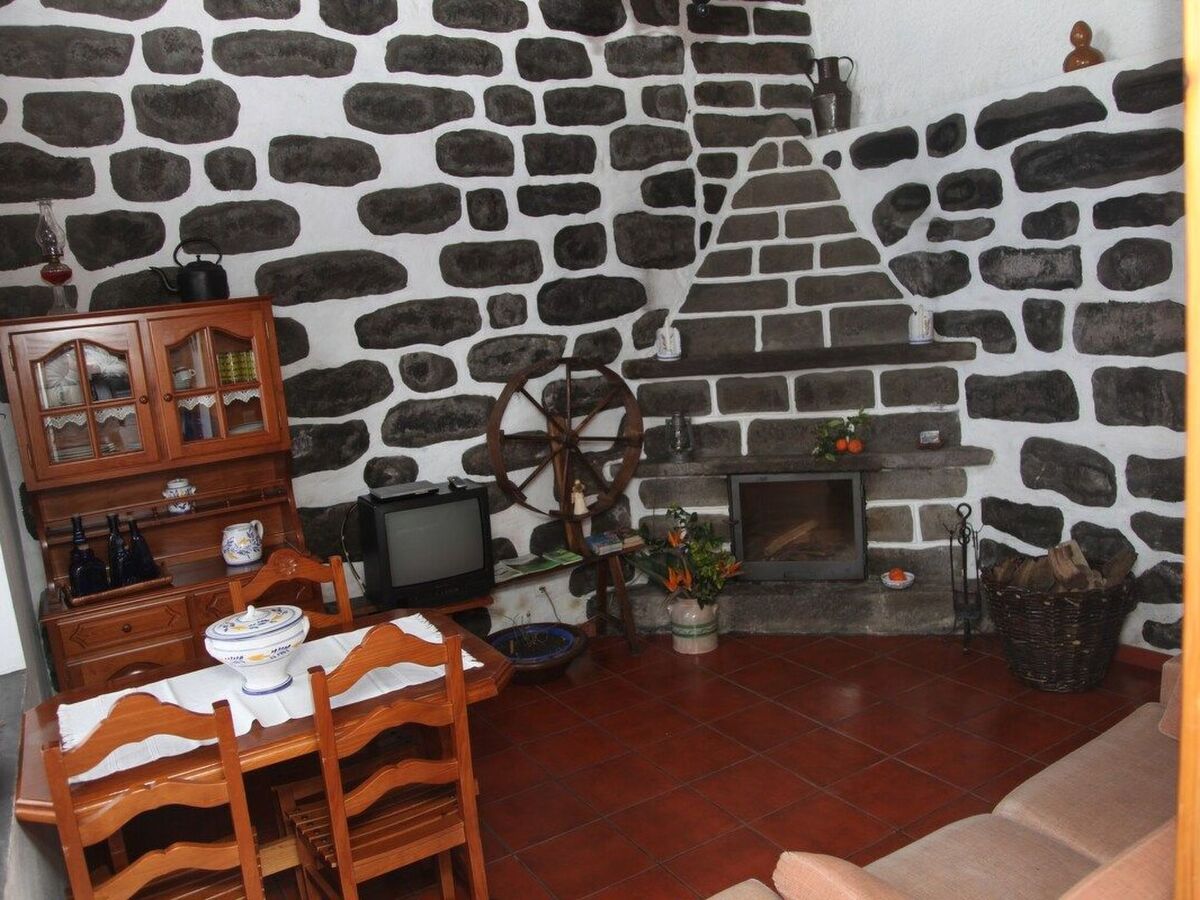Maison Nordeste aux Açores, jardin partagé à 2 km de la mer - Photo 5
