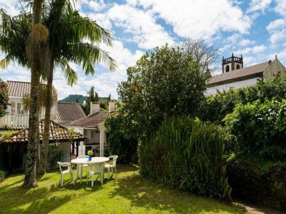 Maison typique Furnas, à 190m du Parque Terra Nostra - Photo 1