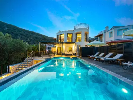 Location maison à Kalkan, Ferienvilla Ekinoks mit Blick auf das Wasser