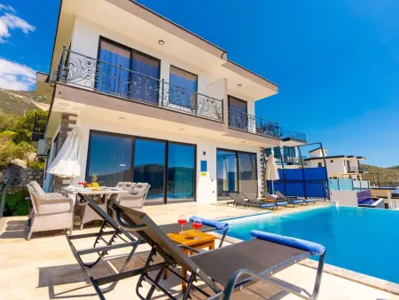 Location maison à Kalkan, Plut