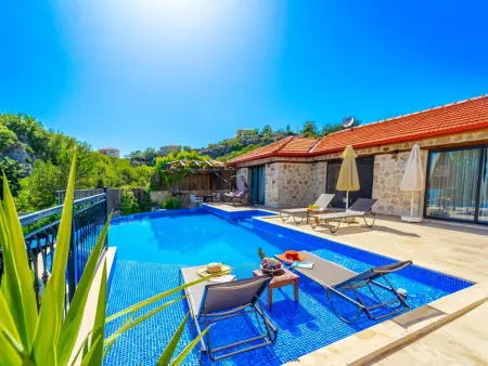 Location maison à Kalkan, Rustikale Natursteinvilla mit Bergblick in Kalkan