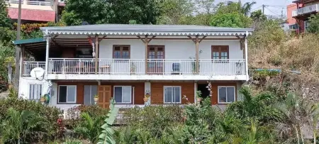 Location appartement à Le Diamant, Coquet appartement à Le Diamant avec balcon