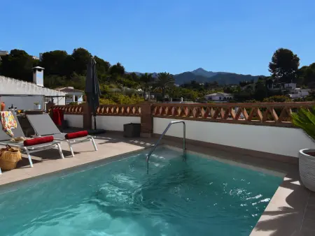 Location maison à Nerja, Gîte moderne à Nerja avec piscine privée et climatisation