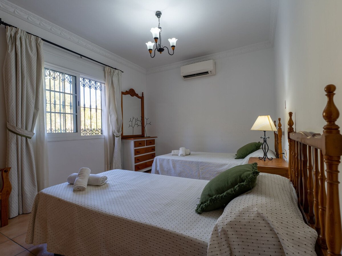 Villa 5 chambres Nerja : piscine, vue mer et montagnes - Photo 35