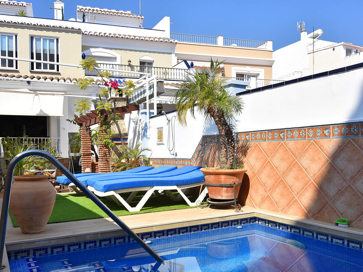 Villa andalouse 3 chambres avec piscine, centre Nerja - Photo 2