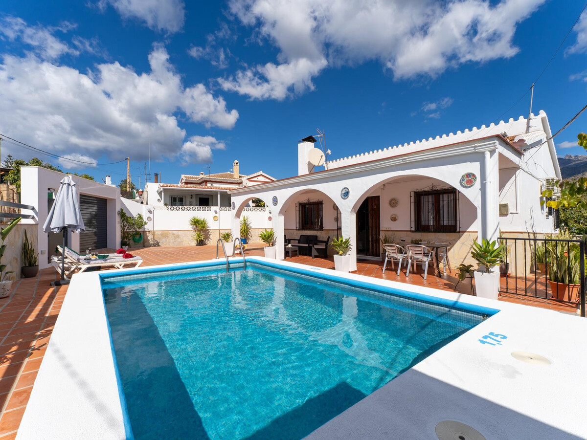 Villa 3 chambres avec piscine privée à Nerja - Photo 2