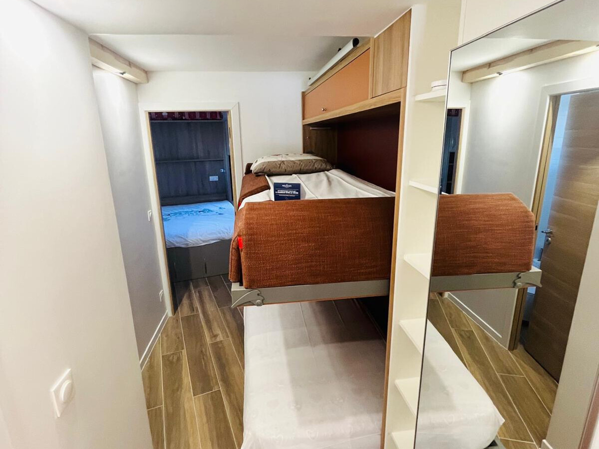 Appartement rénové Méribel, vue montagne, balcon ouest - Photo 9
