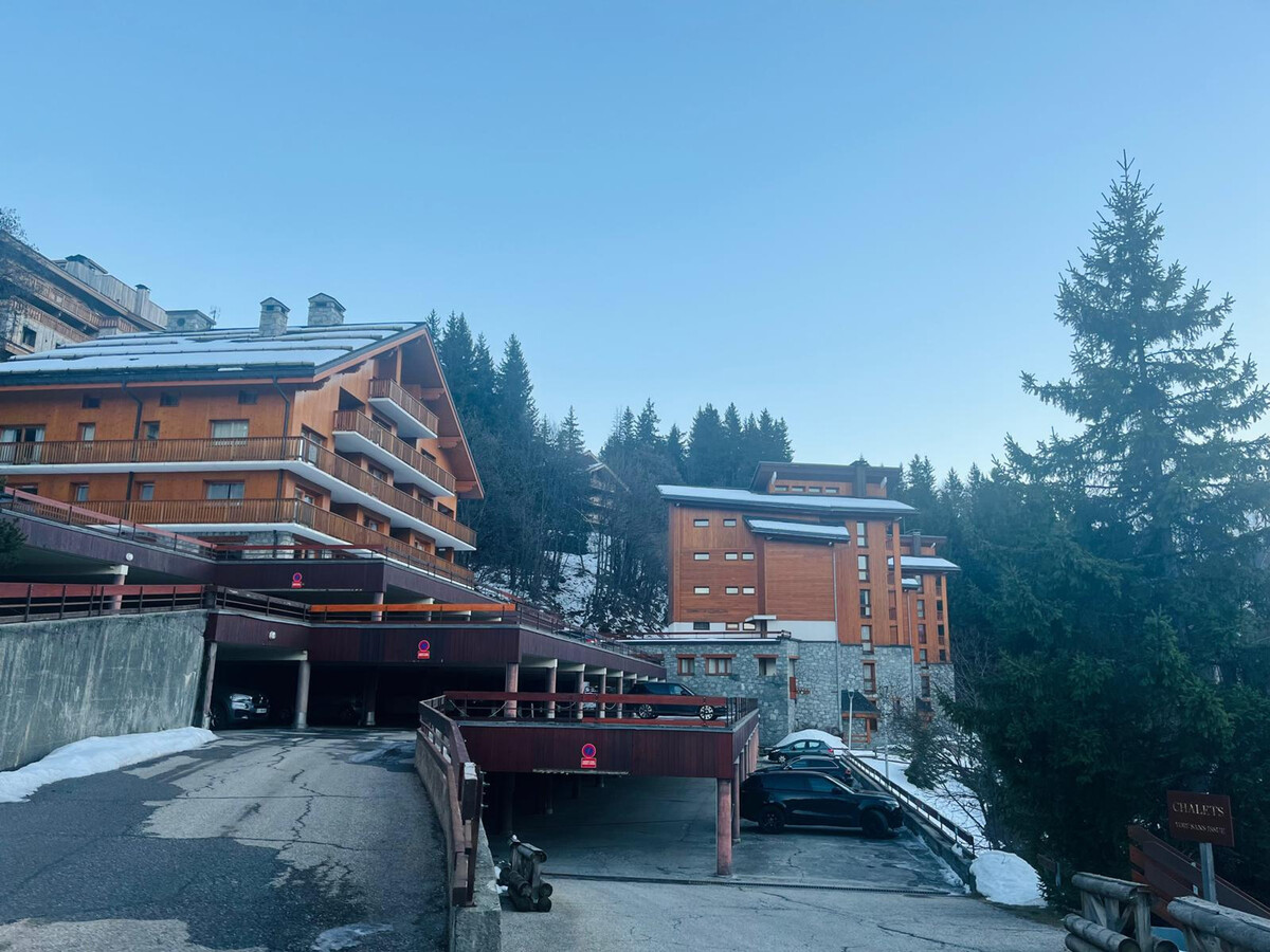Appartement rénové Méribel, vue montagne, balcon ouest - Photo 13