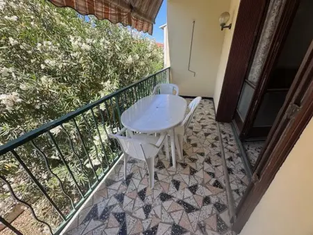 Appartement spacieux 3 pièces, terrasse et parking privé, 7 couchages : photo 3