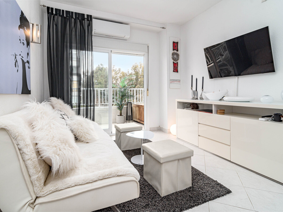 T2 Marbella avec piscine collective et parking - Photo 14