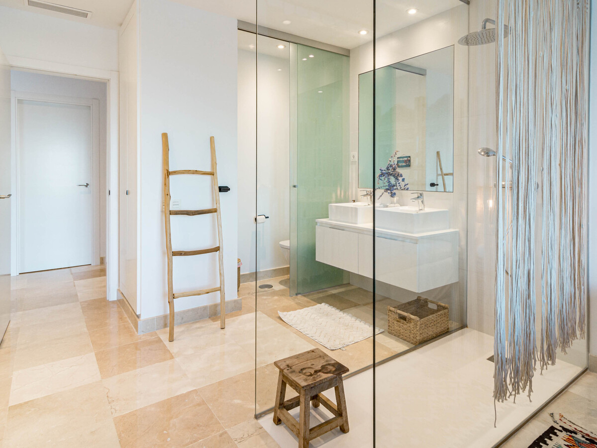 Appartement 2 ch avec piscine, sauna et jacuzzi - Photo 32