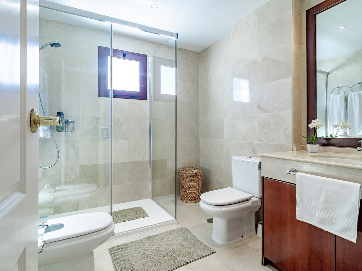 Appartement 3 chambres avec piscine et jacuzzi à San Pedro de Alcántara - Photo 23