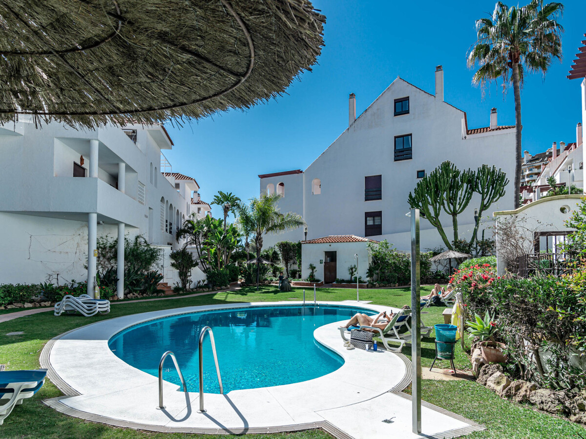 Appartement 4 chambres, piscine et parking à Marbella - Photo 2