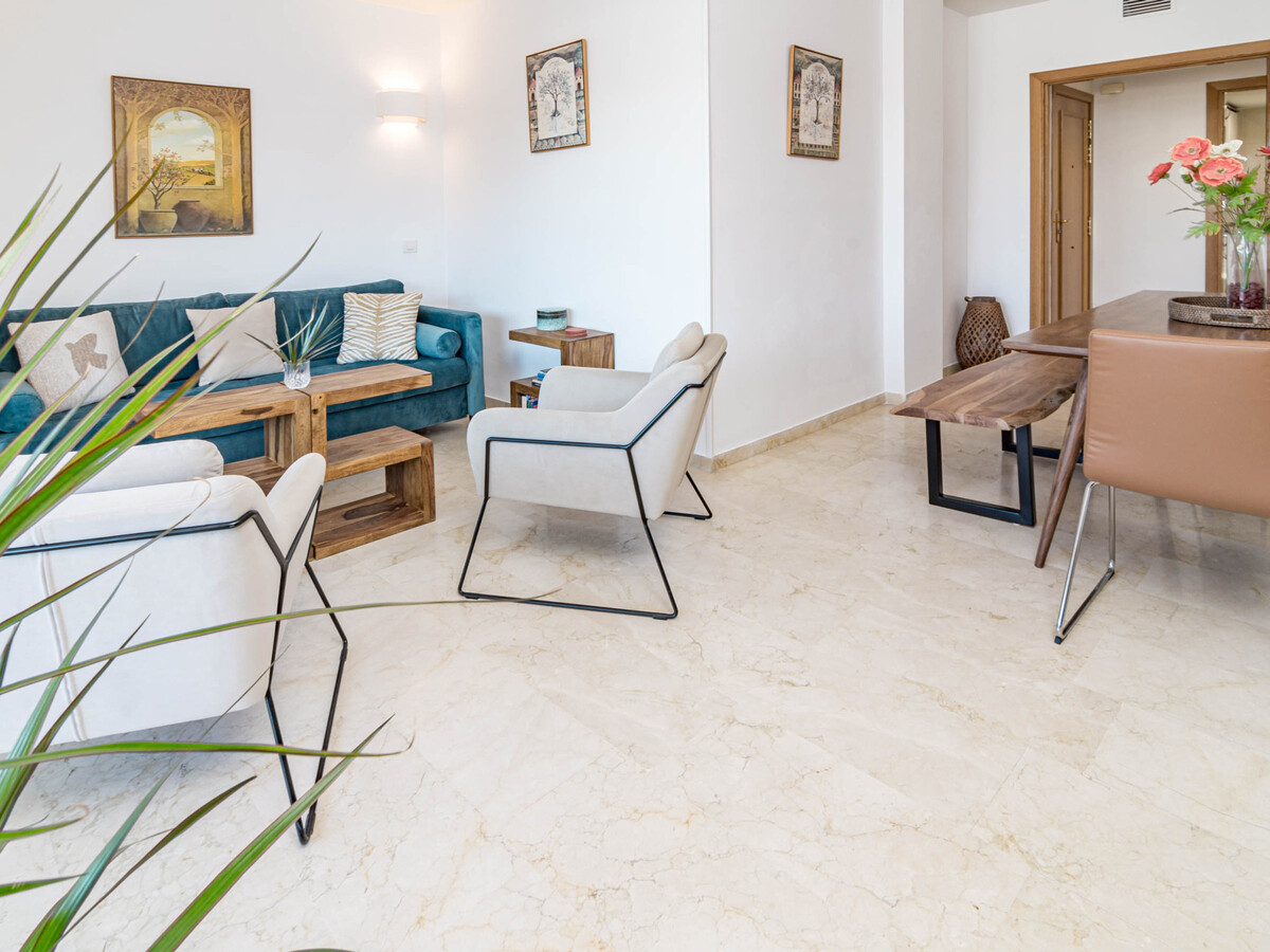 Appartement 2 chambres avec terrasse et piscine - Photo 8