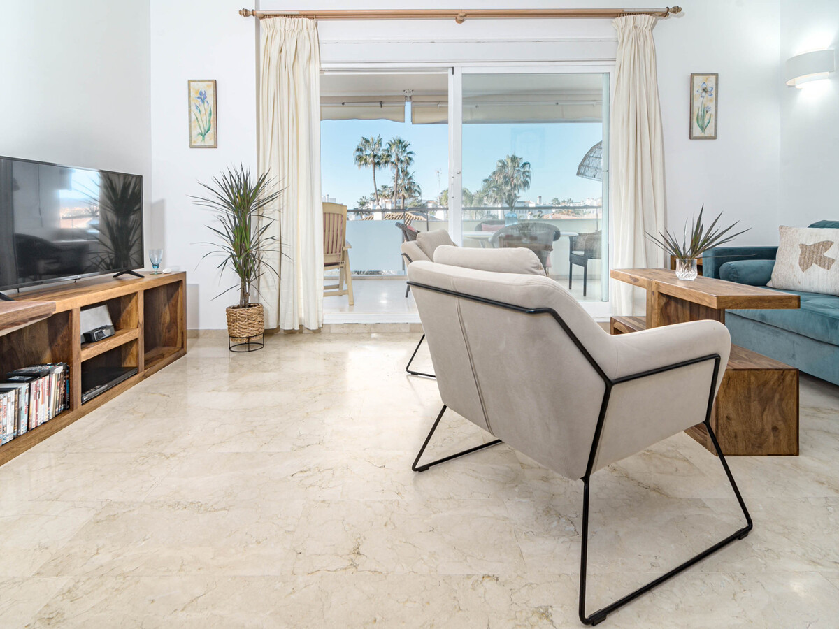 Appartement 2 chambres avec terrasse et piscine - Photo 9