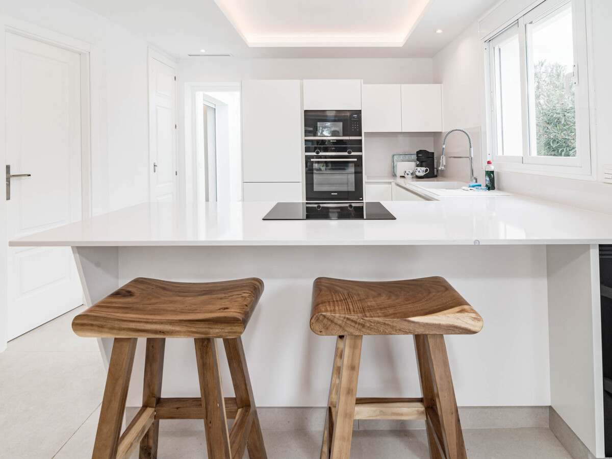 Appartement 2 chambres à Nueva Andalucía, piscine - Photo 18