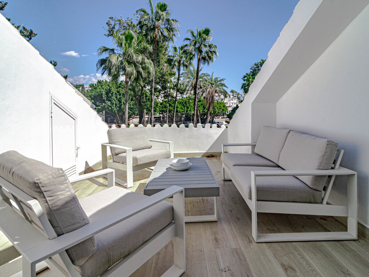 Appartement 3 chambres à Nueva Andalucía, piscine et balcon - Photo 2