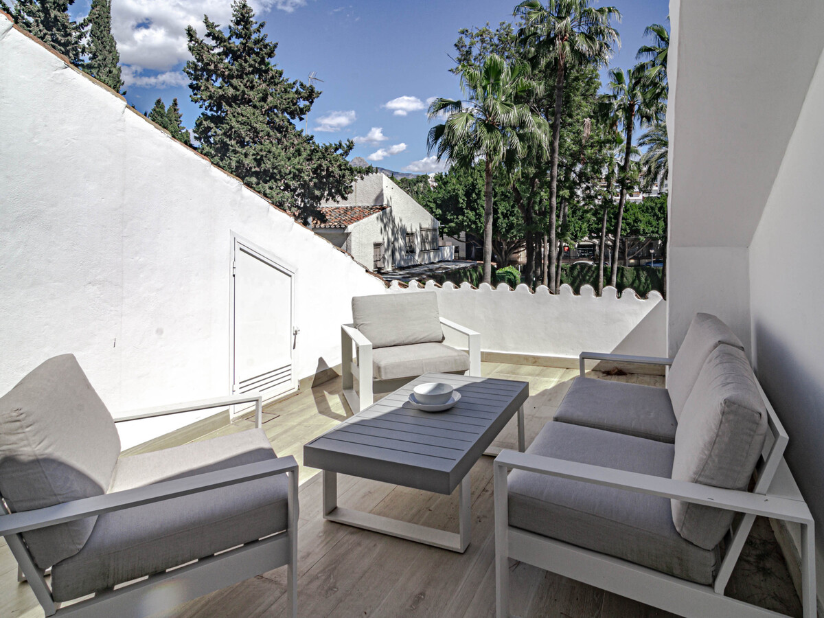 Appartement 3 chambres à Nueva Andalucía, piscine et balcon - Photo 5