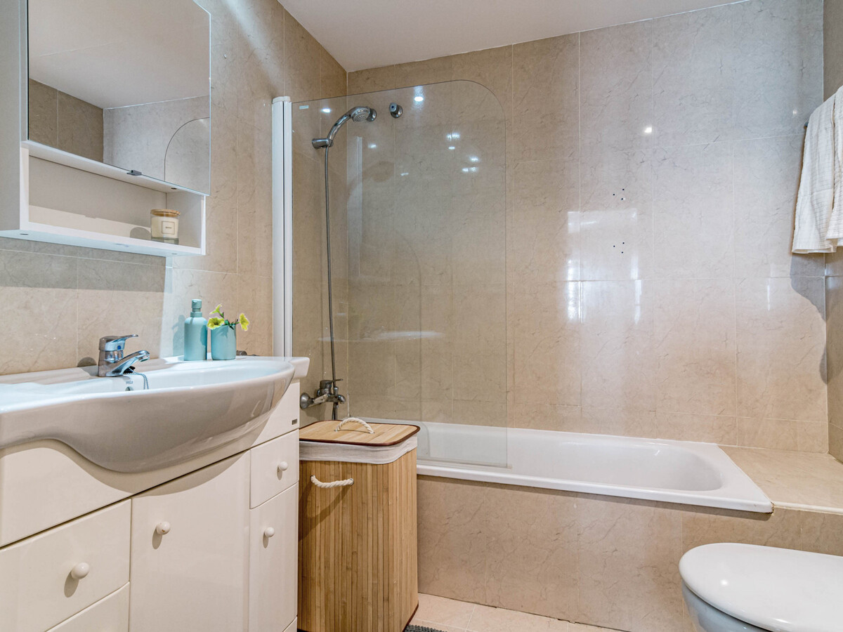 Appartement 2 ch, 110 m² avec piscine chauffée à Marbella - Photo 13