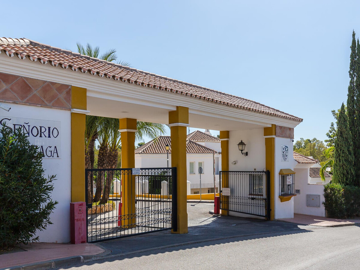 Appartement 2 chambres à Nueva Andalucía, piscine et parking - Photo 25