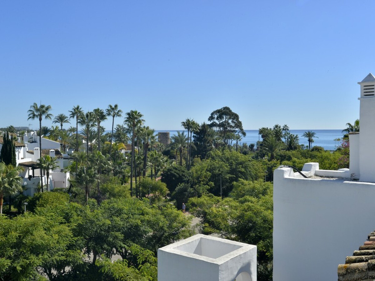 Appartement 150m² front de mer à Estepona, 3 ch, piscine - Photo 4