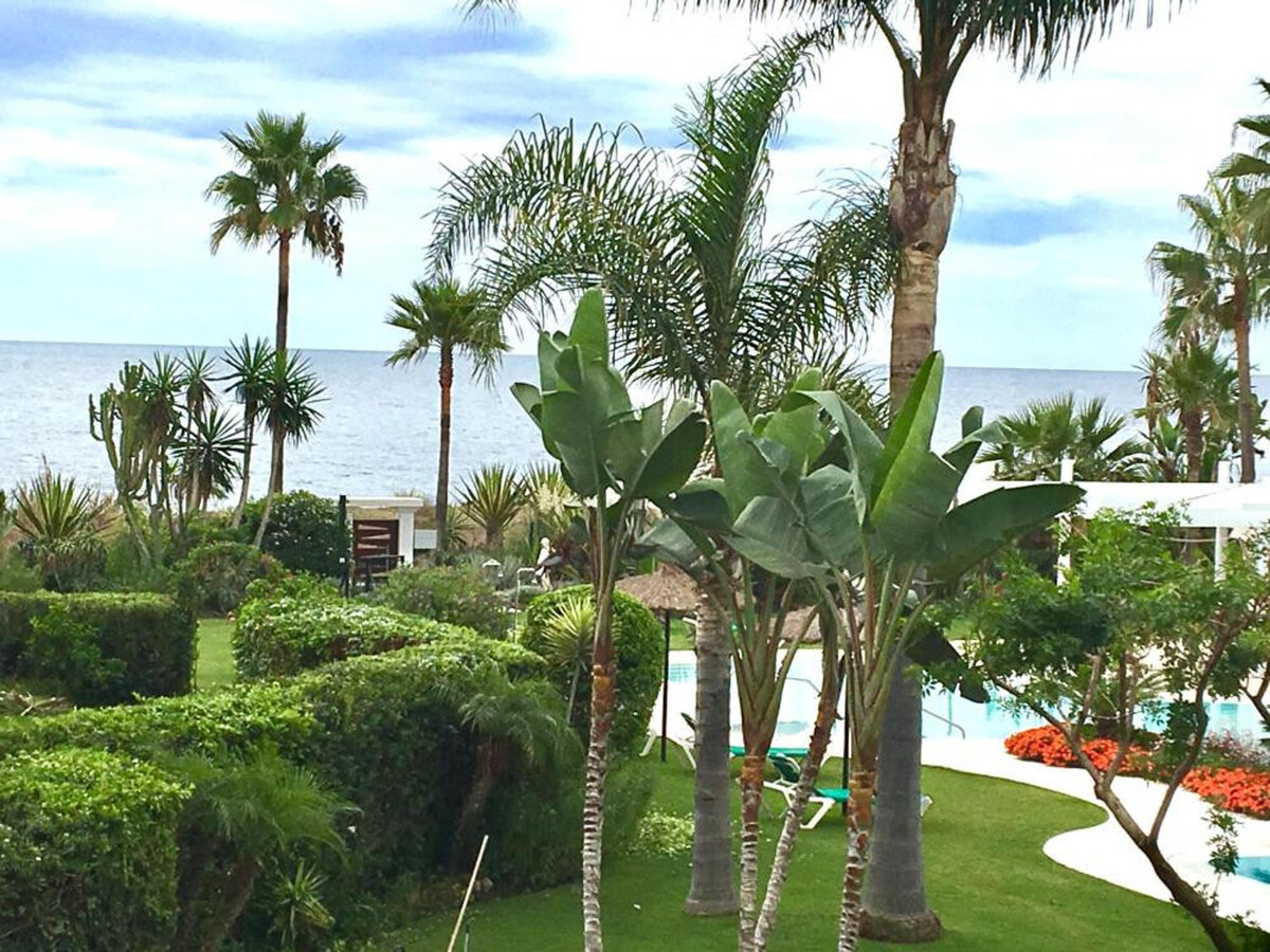Appartement 150m² front de mer à Estepona, 3 ch, piscine - Photo 10