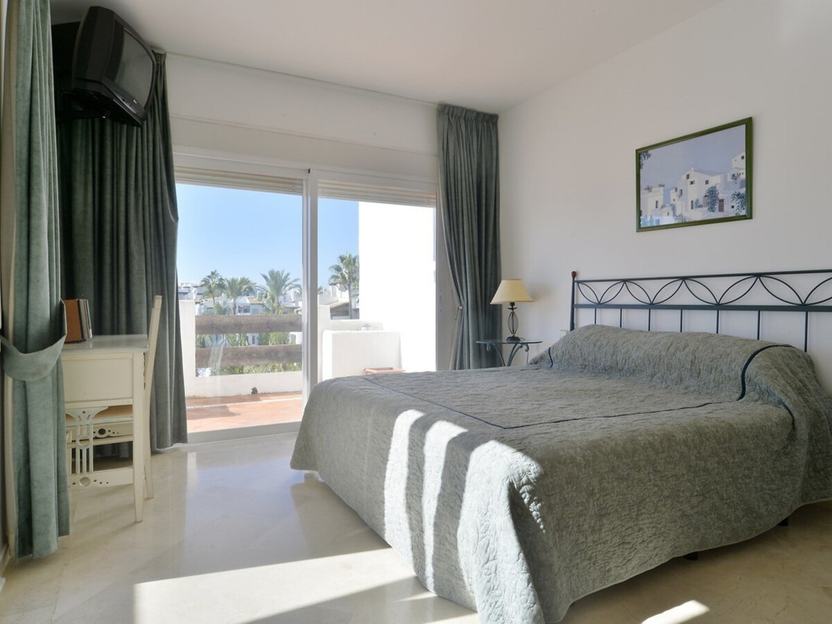 Appartement 150m² front de mer à Estepona, 3 ch, piscine - Photo 15