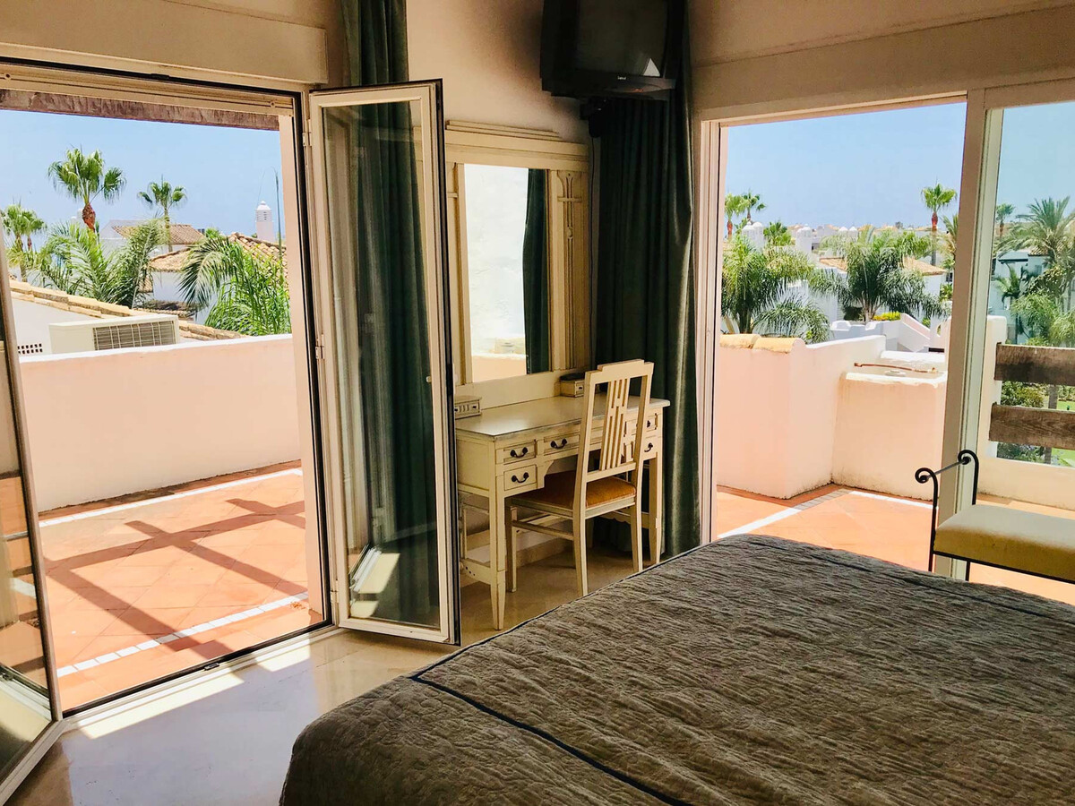 Appartement 150m² front de mer à Estepona, 3 ch, piscine - Photo 16