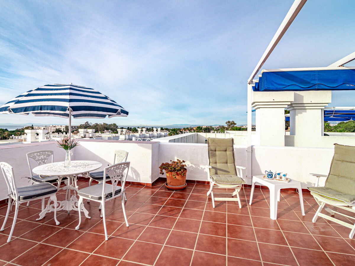 Appartement 4 ch, 193 m², piscine et jardin à Estepona - Photo 8