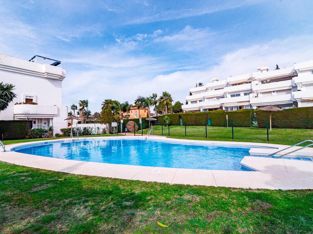 Appartement 4 ch, 193 m², piscine et jardin à Estepona - Photo 11
