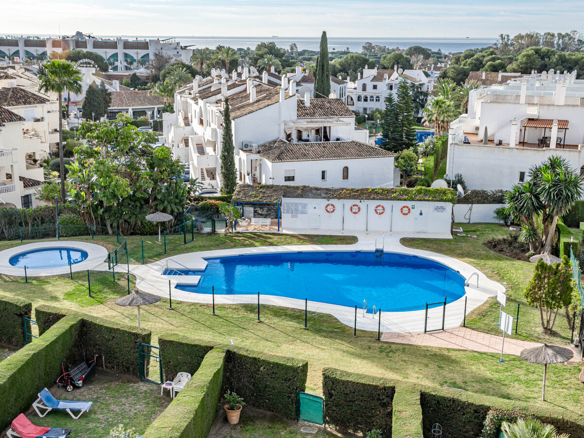 Appartement 4 ch, 193 m², piscine et jardin à Estepona - Photo 16