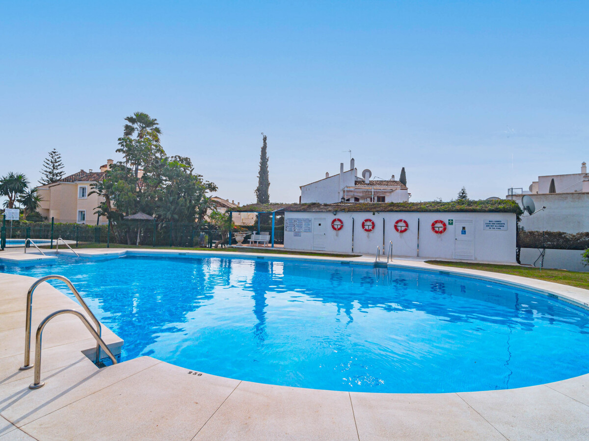 Appartement 4 ch, 193 m², piscine et jardin à Estepona - Photo 25