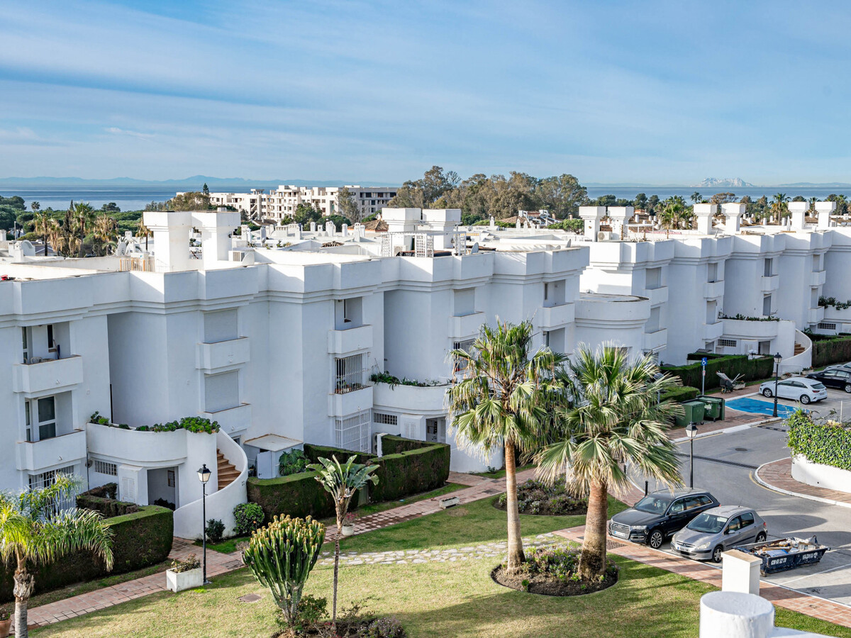 Appartement 4 ch, 193 m², piscine et jardin à Estepona - Photo 27