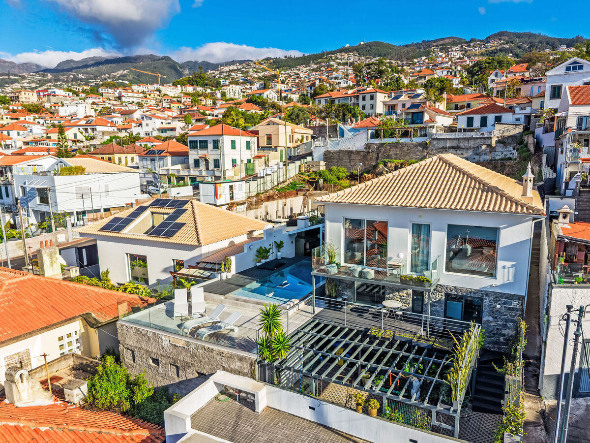 Villa Lazaro à Funchal : piscine chauffée, vue mer et montagne - Photo 6