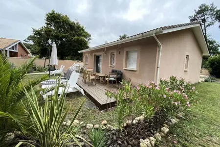 Location appartement à SOULAC SUR MER, Villa avec jardin et barbecue dans un cadre paisible