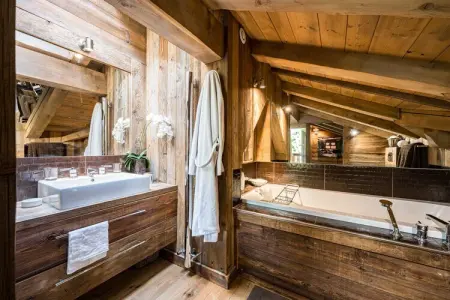 SG-138-BLANCHE-Y, Séjour de luxe – Chalet confortable avec jacuzzi - Photo 120