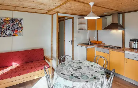 Location Maison 5 personnes à Altillac - Photo 2