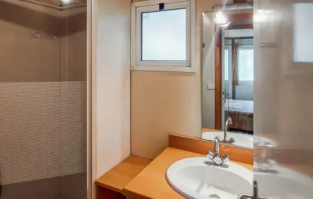 Location Maison 5 personnes à Altillac - Photo 15