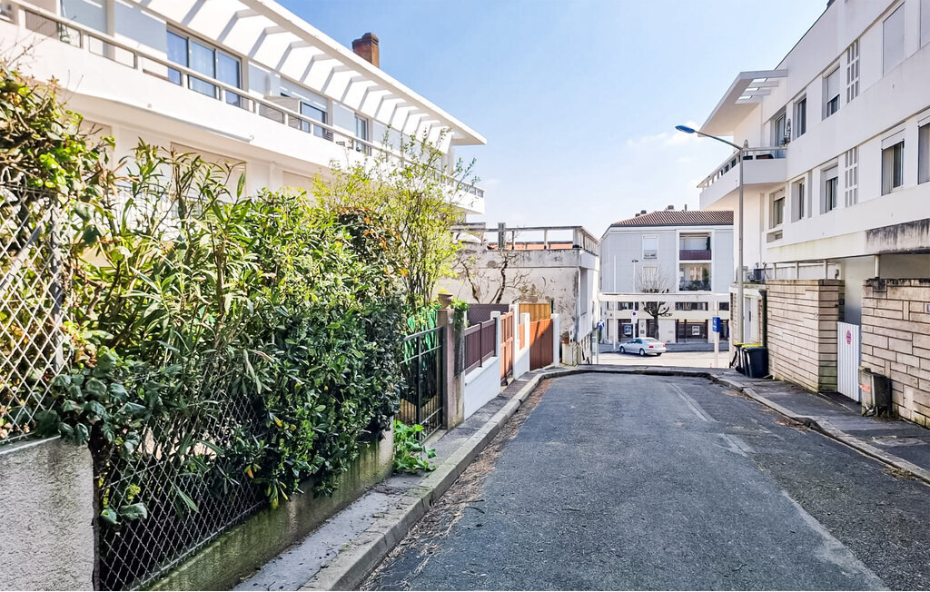 Appartement centre-ville, 200 m de la plage à Royan - Photo 7