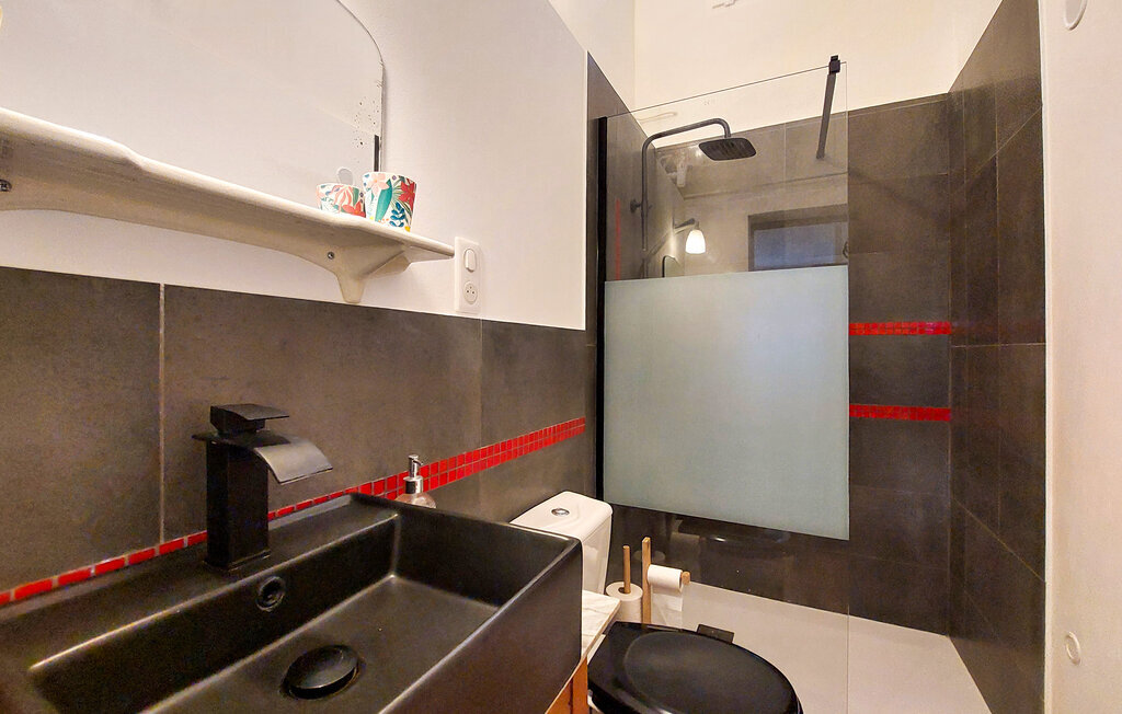 Appartement centre-ville, 200 m de la plage à Royan - Photo 12