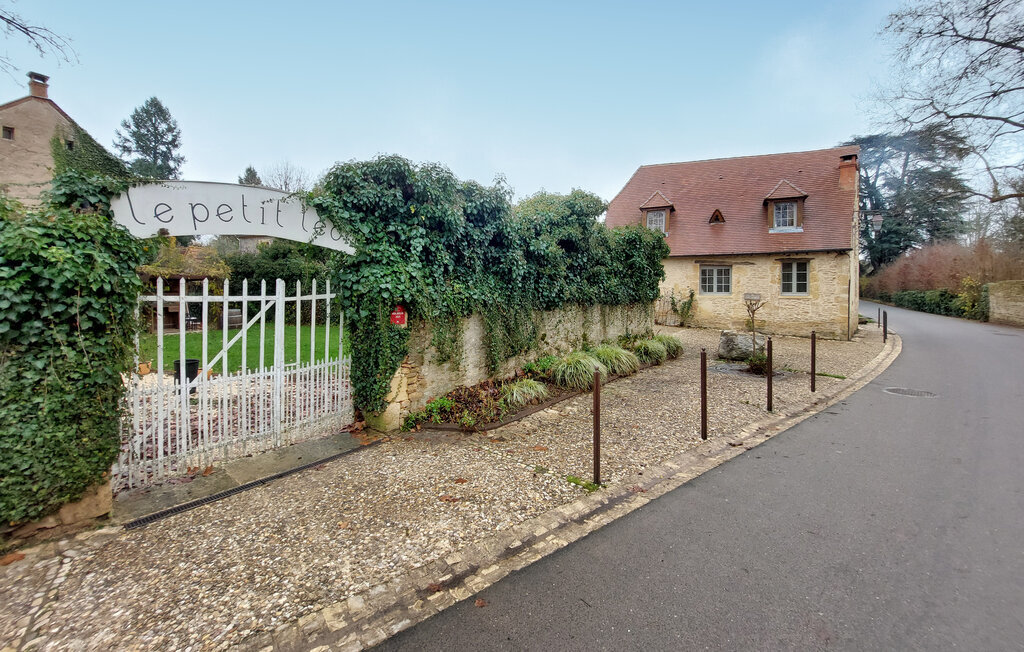 Maison en pierre du Périgord, jardin clôturé 100m² - Photo 1