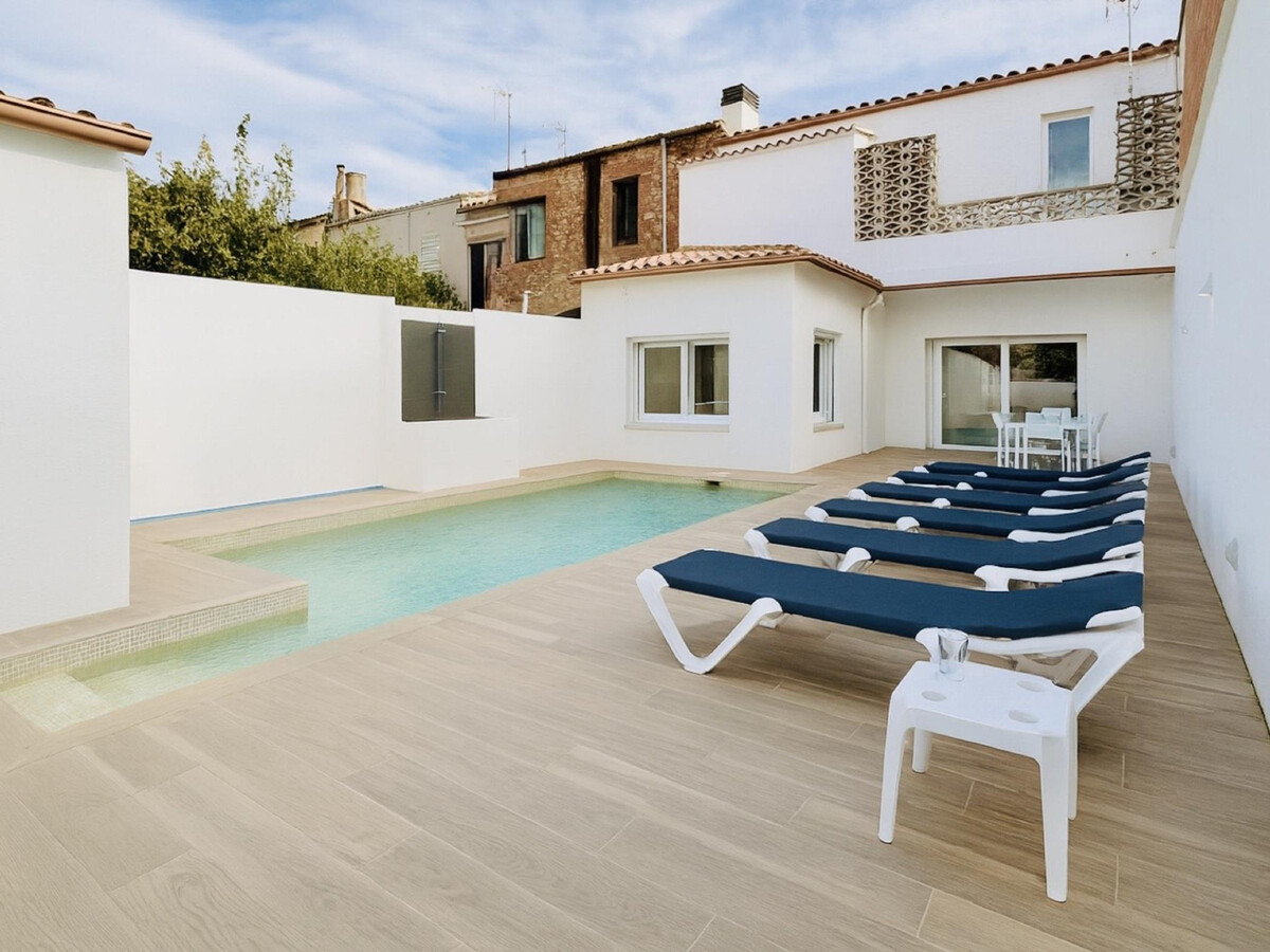Villa Can Sala Costa Brava : piscine & terrasse à Santa Cristina - Photo 3
